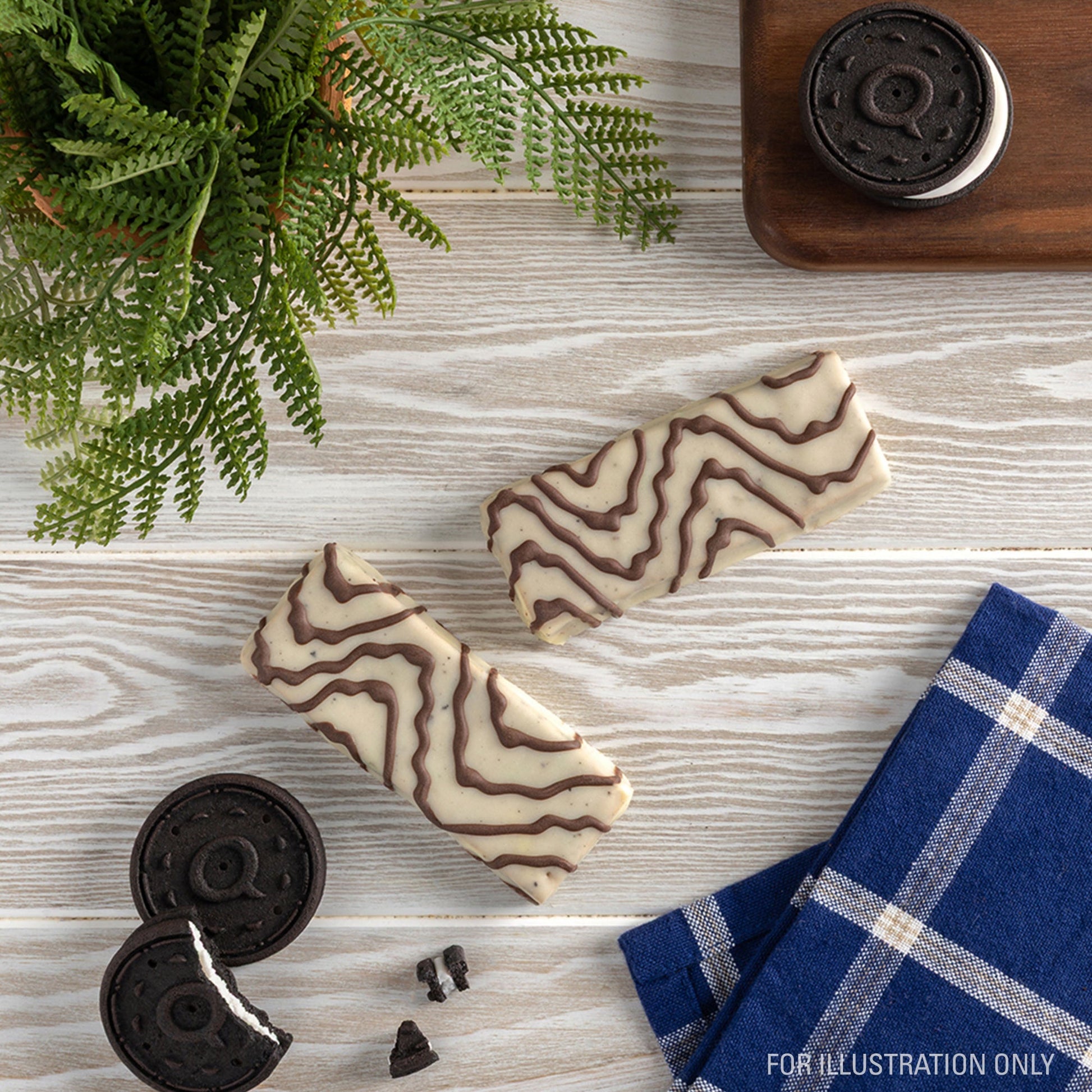 dipped-cookies-and-cream-protein-bars-u2 15807_QN_USA_ProteinBar_CAC_InterimAssetUpdate_Digital-Dipped-ProductCarouselSet_Tabletop2.jpg